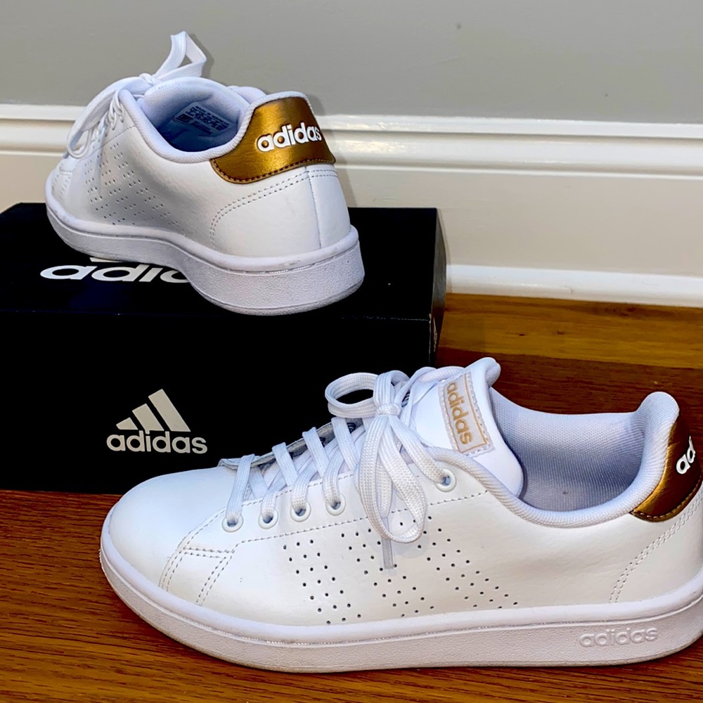 Adidas Advantage White and Gold Sneakers